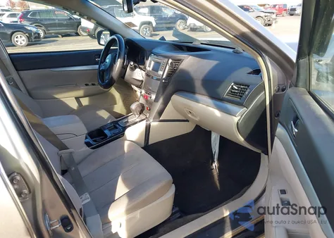 2014 Subaru Outback 2.5I Premium из США, поврежденный, VIN 4S4BRCCC2E3292502